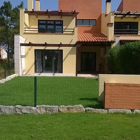 Nyaraló Buganvilias House *